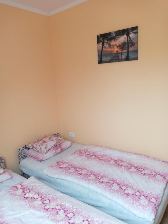 Napsugar Apartmanhaz Balatonlelle Exteriör bild