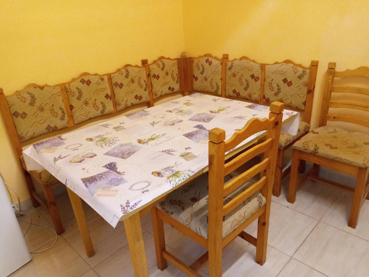Napsugar Apartmanhaz Balatonlelle Exteriör bild