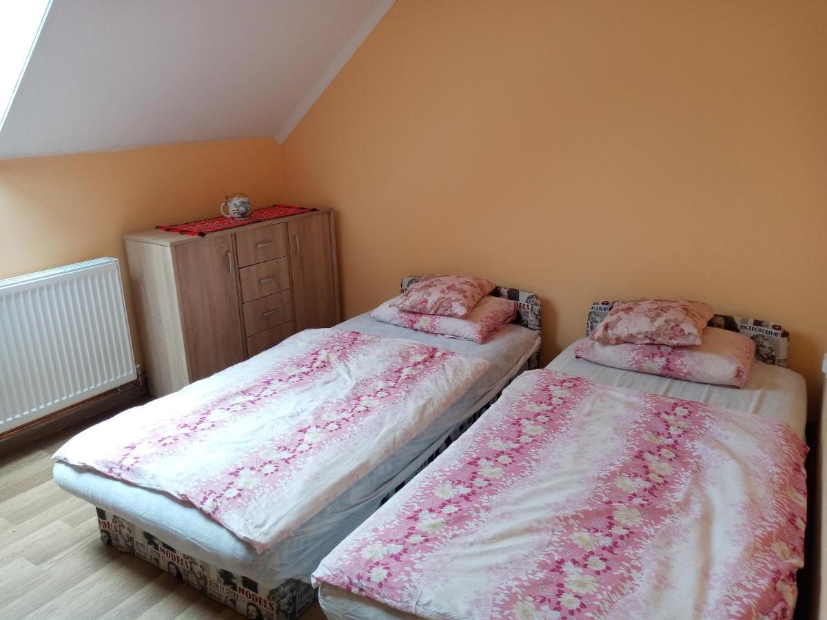 Napsugar Apartmanhaz Balatonlelle Exteriör bild