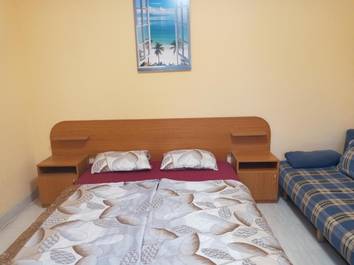 Napsugar Apartmanhaz Balatonlelle Exteriör bild