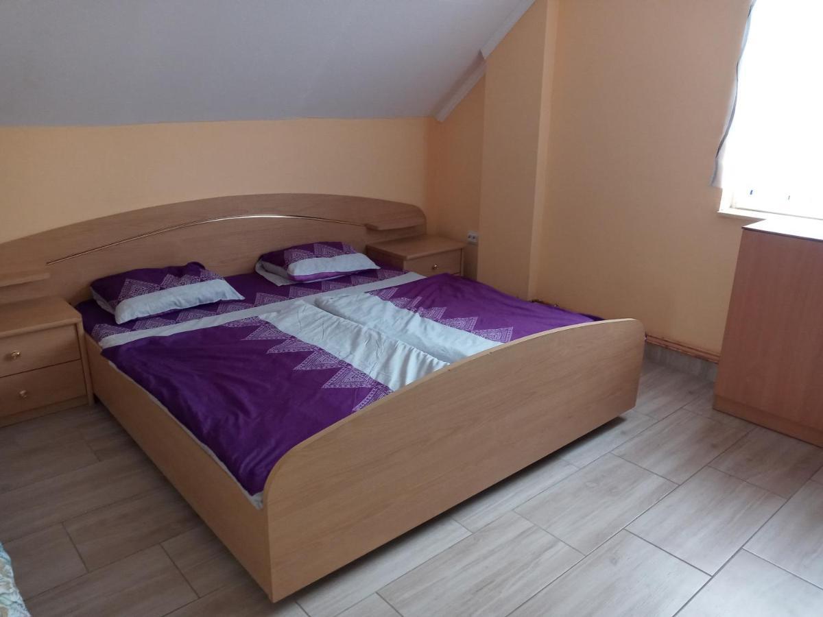 Napsugar Apartmanhaz Balatonlelle Exteriör bild