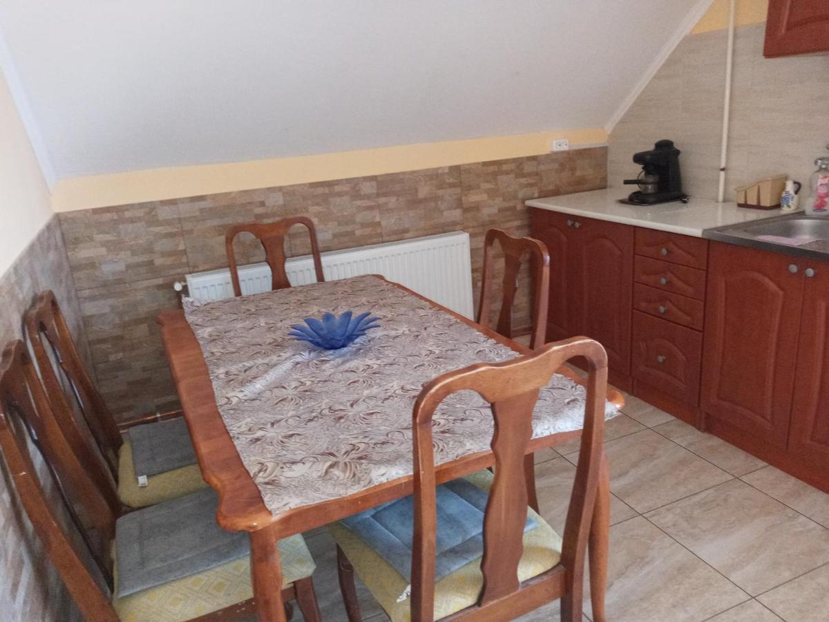 Napsugar Apartmanhaz Balatonlelle Exteriör bild