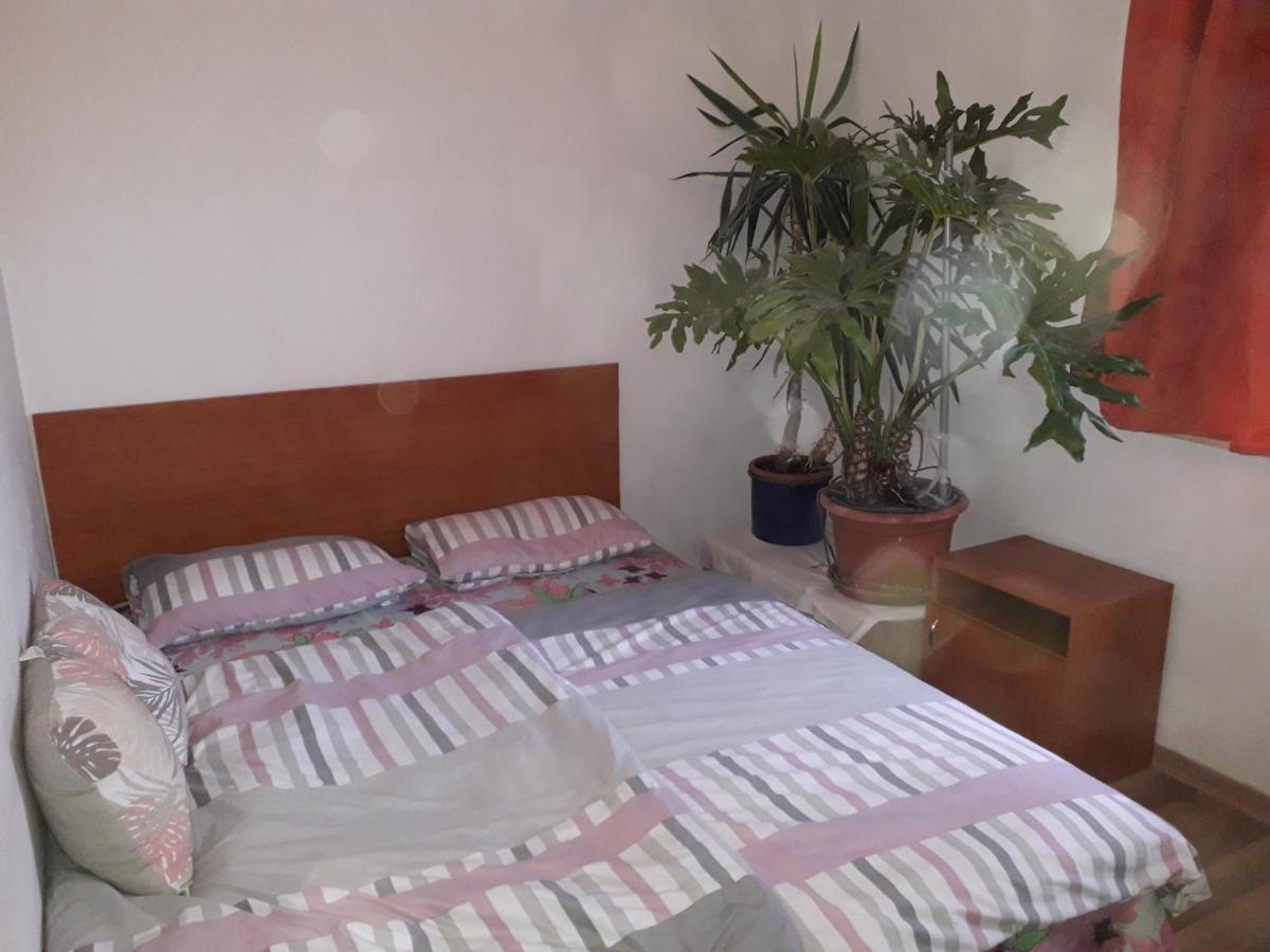 Napsugar Apartmanhaz Balatonlelle Exteriör bild