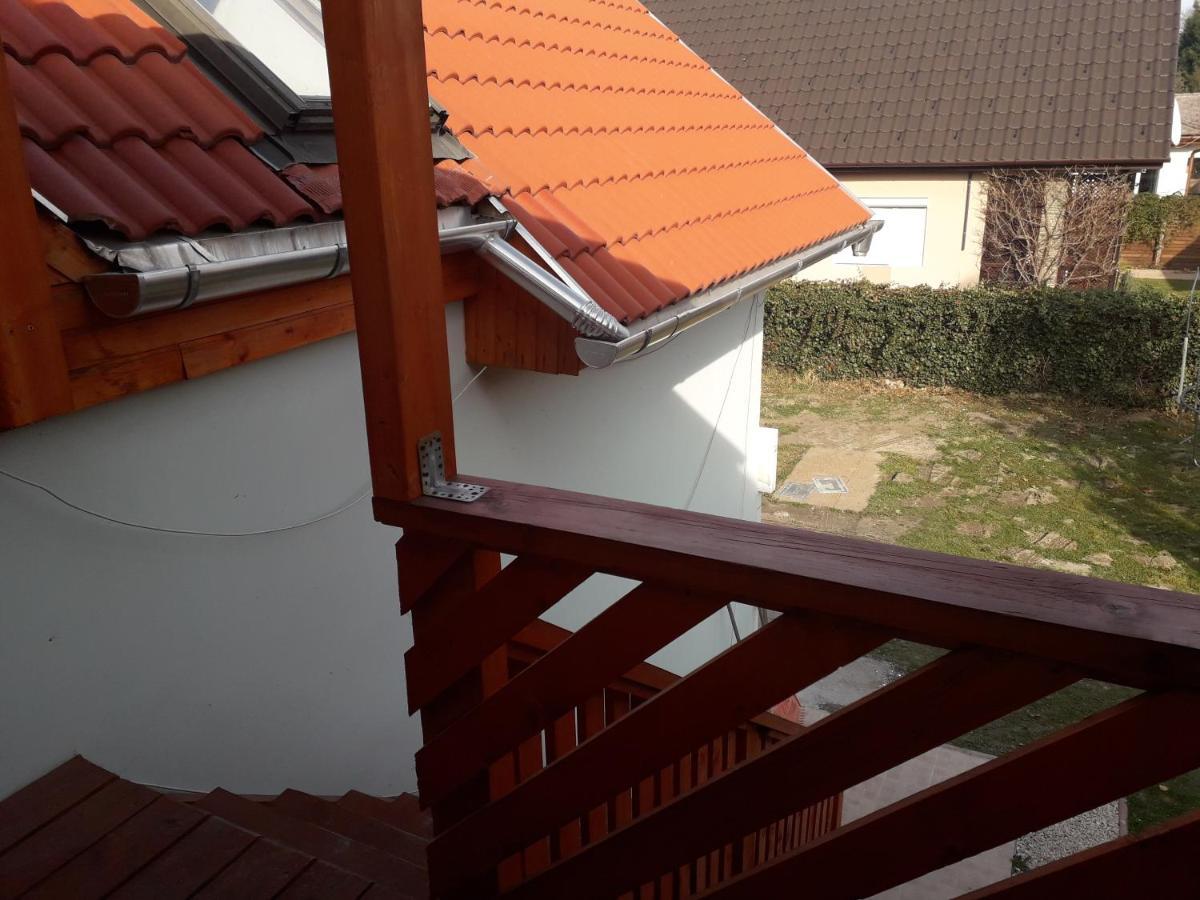 Napsugar Apartmanhaz Balatonlelle Exteriör bild