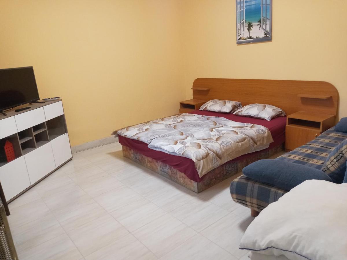 Napsugar Apartmanhaz Balatonlelle Exteriör bild