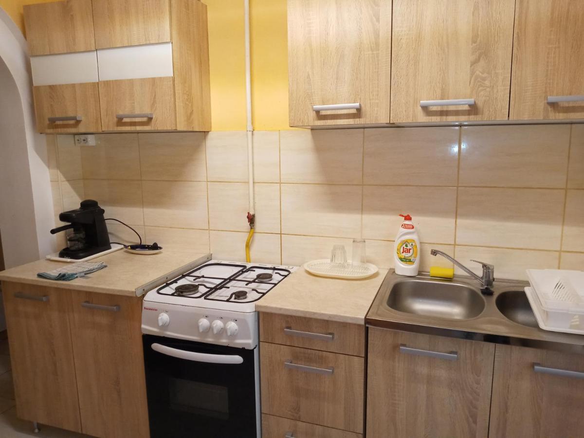 Napsugar Apartmanhaz Balatonlelle Exteriör bild