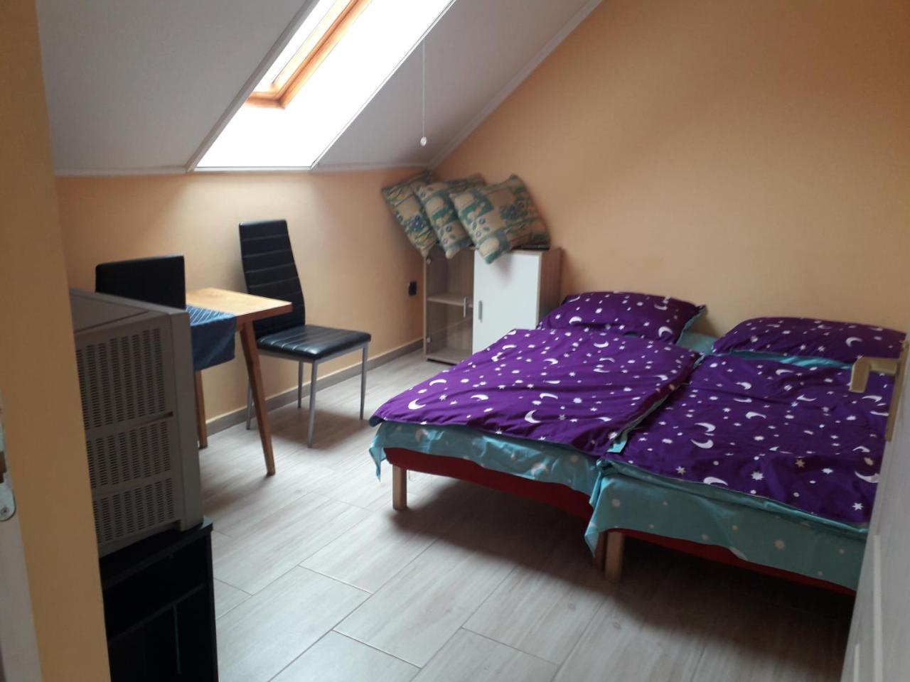 Napsugar Apartmanhaz Balatonlelle Exteriör bild