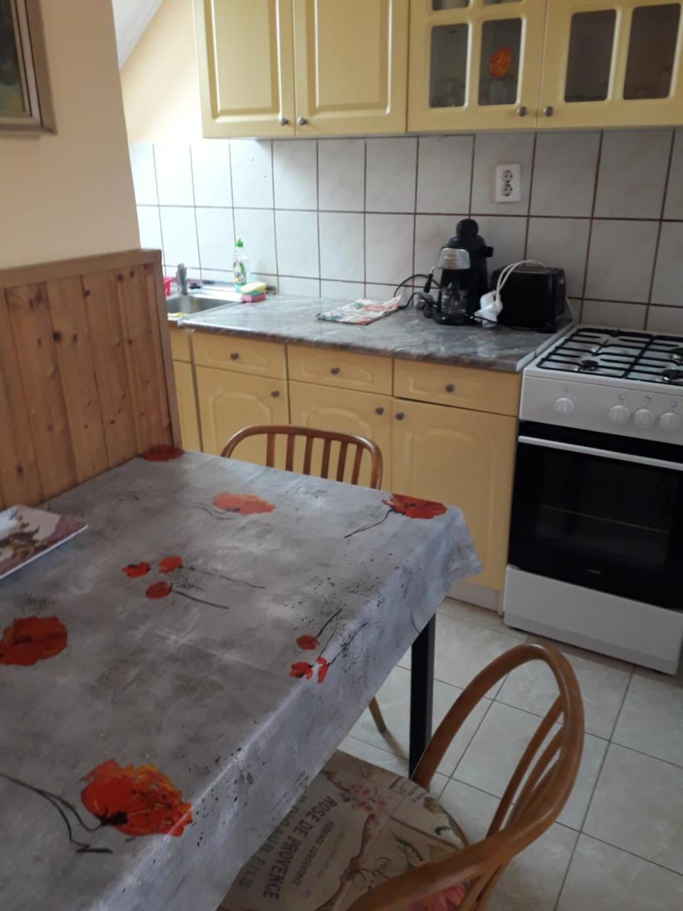 Napsugar Apartmanhaz Balatonlelle Exteriör bild